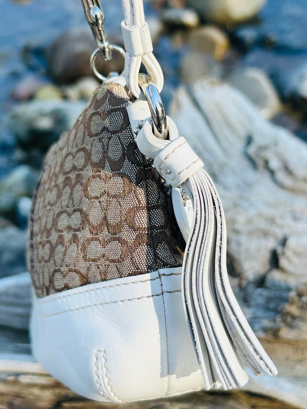 Vintage Coach Hamptons Signature Canvas Wristlet with White Tassel - Picture 11 of 16
